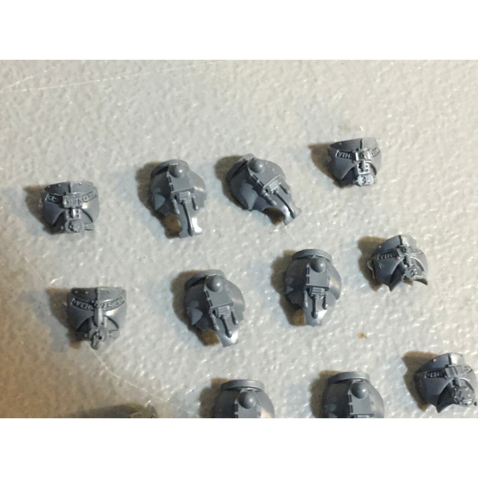 A29905 WARHAMMER 40K GREY KNIGHTS BITS LOT STRIKE TORSOS CHEST BACK GW