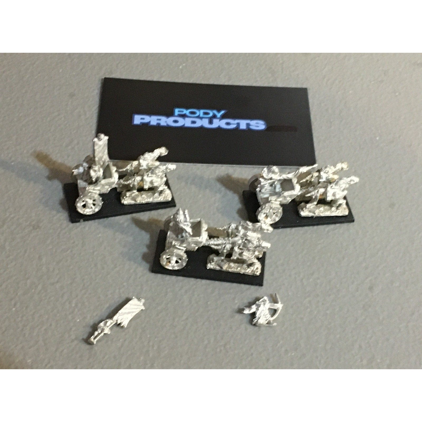 A33668 WARHAMMER WARMASTER UNDEAD METAL CHARIOTS GW GAMES WORKSHOP