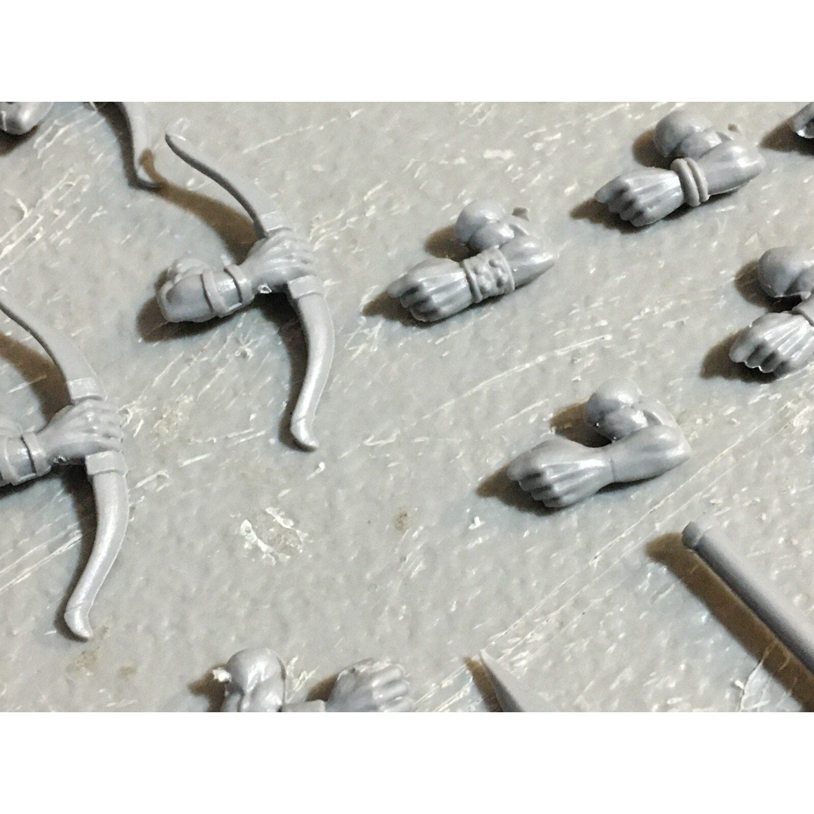 A23393 WARHAMMER FANTASY ORCS & GOBLINS BITS LOT WOLF RIDERS ARMS GW