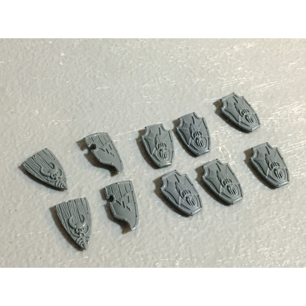 A23410 WARHAMMER FANTASY VAMPIRE COUNTS UNDEAD BITS LOT SHIELDS GAMES WORKSHOP