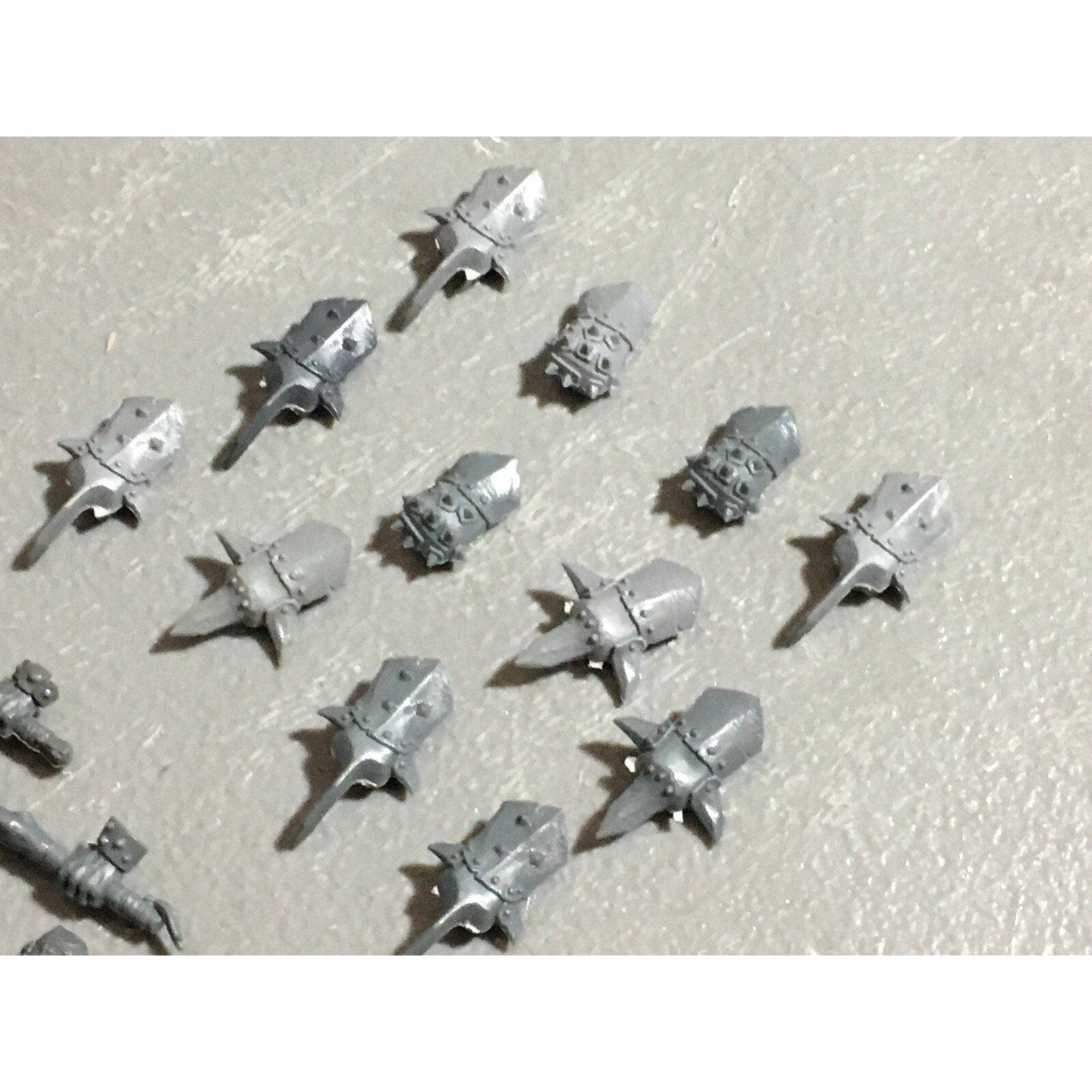 A22581 WARHAMMER FANTASY OGRE KINGDOMS BITS LOT HANDS GAMES WORKSHOP GW