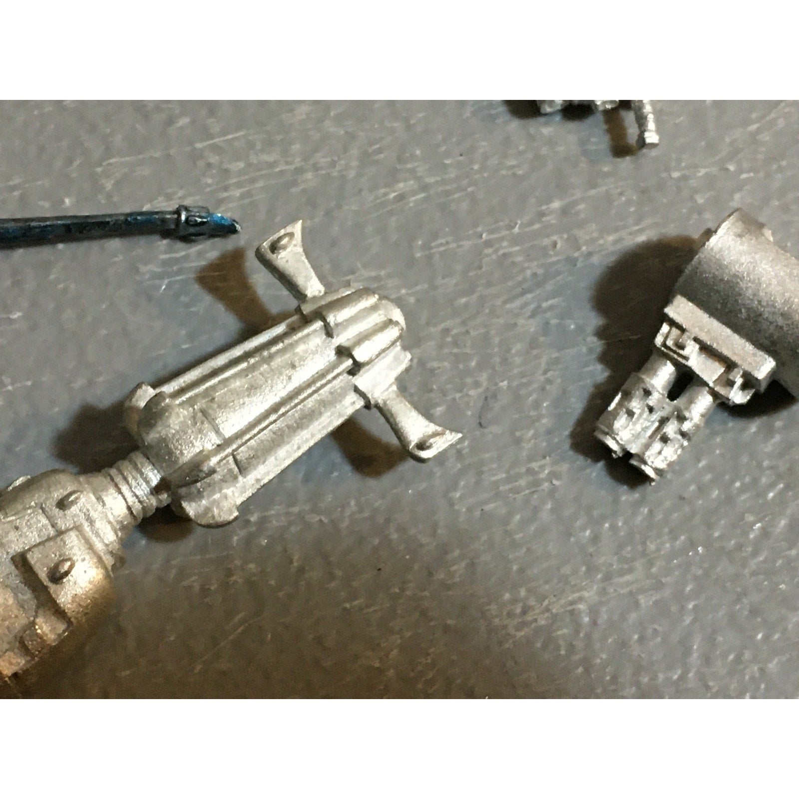 A32490 WARHAMMER 40K METAL MIXED BITS LOT ELDAR CRAFTWORLDS IMPERIAL GUARD GW