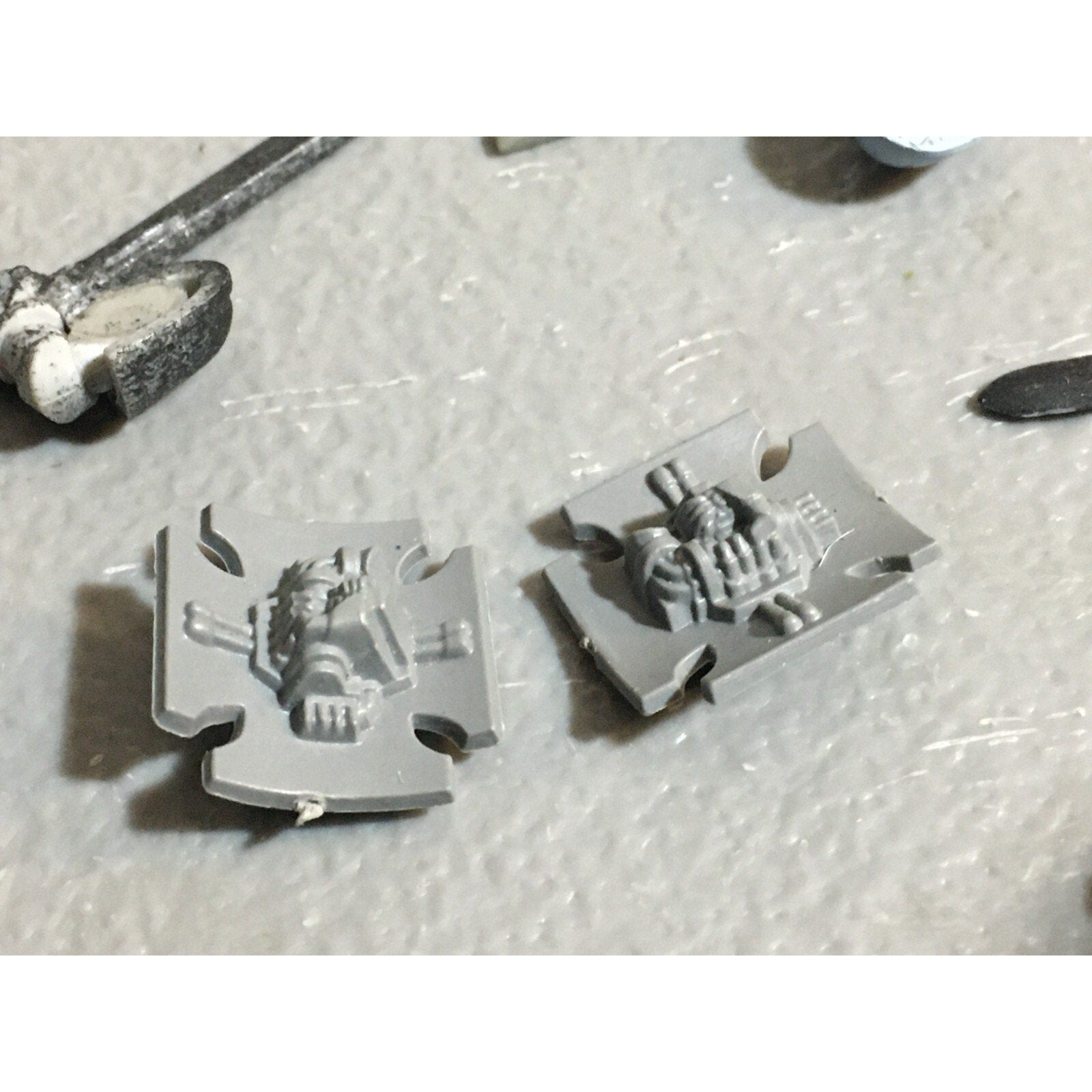 A22989 WARHAMMER 40K SPACE MARINES BITS LOT SWORDS FISTS POWER GW GAMES WORKSHOP