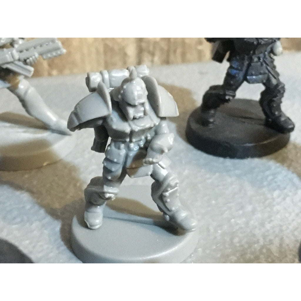 A30065 UNKNOWN TABLE TOP SCI-FI POWER ARMOR SOLDIERS 11 PK INCOMPLETE WAR GAMES
