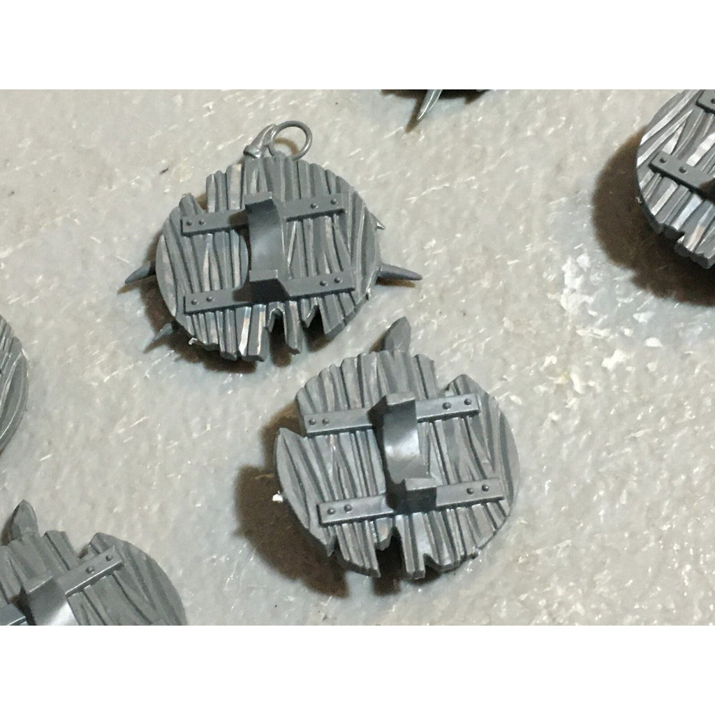 A23162 WARHAMMER FANTASY CHAOS BEASTMEN BITS LOT MINOTAUR SHIELDS GAMES WORKSHOP