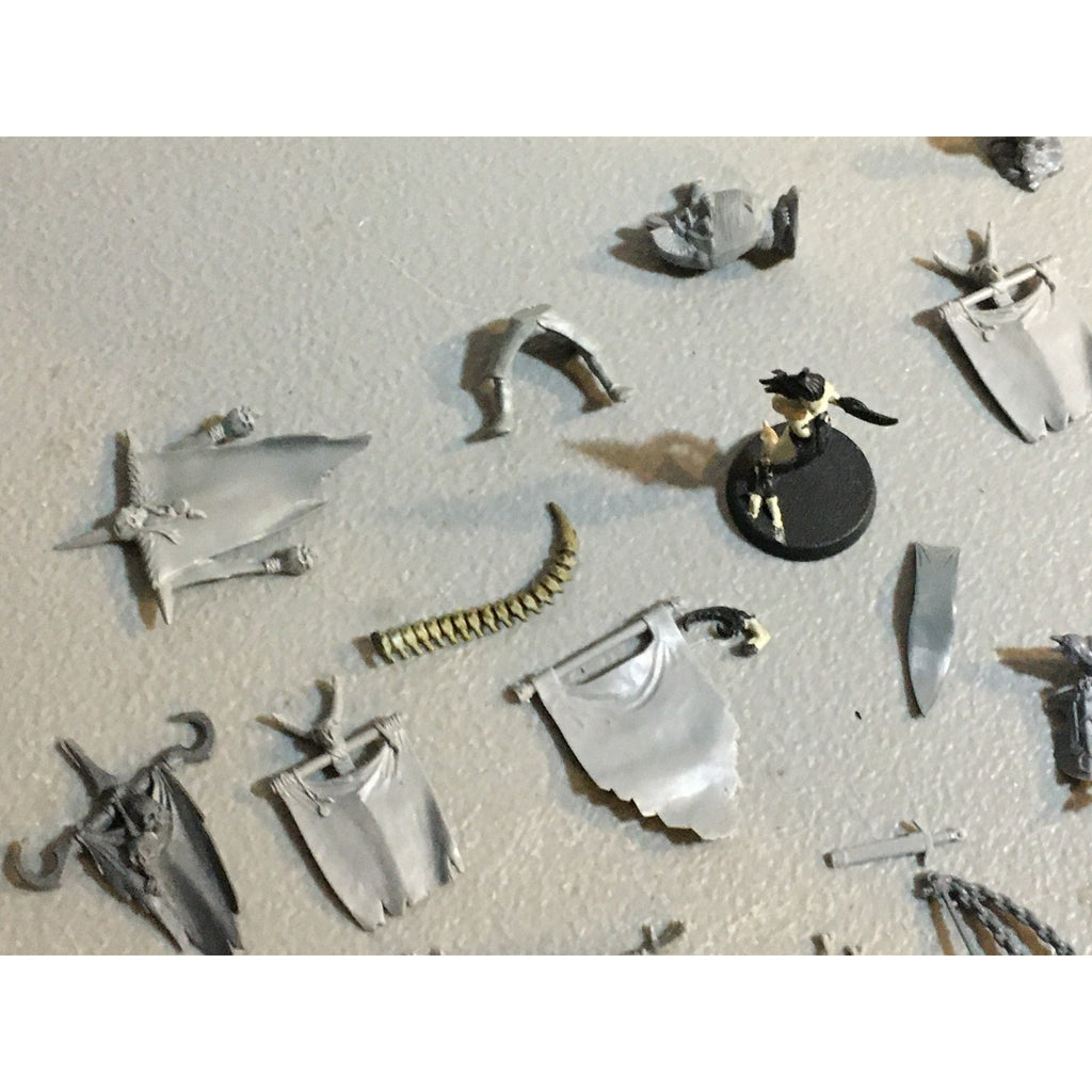 A29619 WARHAMMER FANTASY AOS MIXED BITS LOT BANNER SHIELD CLOAK GW