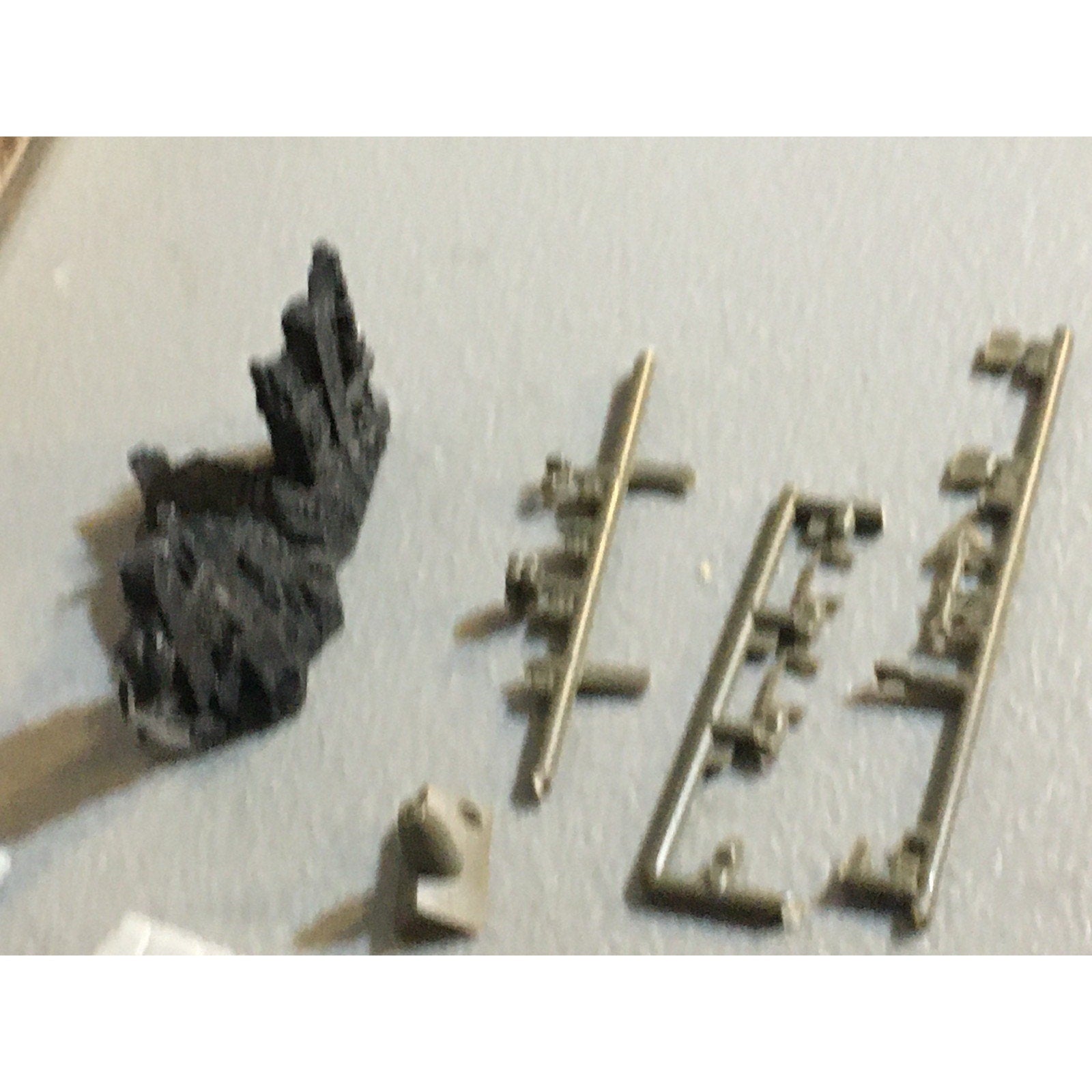 A32572 UNKNOWN MINIATURES PLASTIC MINIATURES LOT TERRAIN ARCH WALL DOORWAY