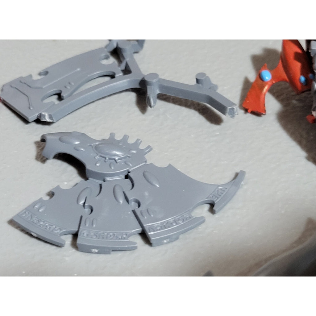 A18536 WARHAMMER 40K ELDAR CRAFTWORLDS BITS & INCOMPLETE LOT