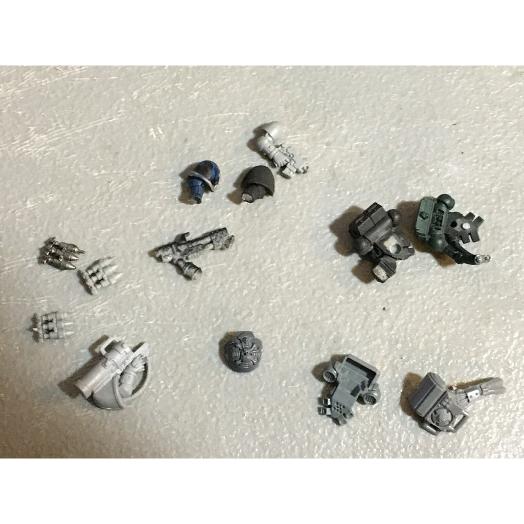 A23265 WARHAMMER 40K SPACE MARINES BITS LOT MIXED HEAVY BACKPACK MISSILE GW