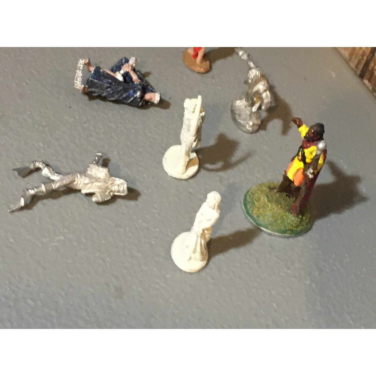 A34022 UNKNOWN METAL MINIATURES MIXED HUMAN MAGE FEMALE TABLETOP RPG