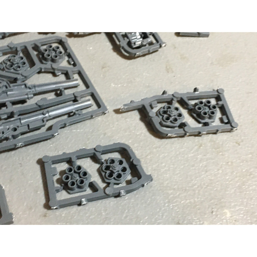 A20991 WARHAMMER 40K ASTRA IMPERIAL GUARD BITS ON SPRUE LOT SCIONS ARTILLERY
