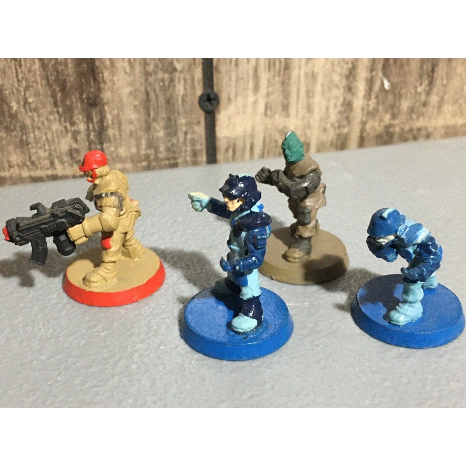 A19986 WARHAMMER 40K IMPERIAL GUARD ROGUE TRADER RTB07 4 PK ASTRA INCOMPLETE