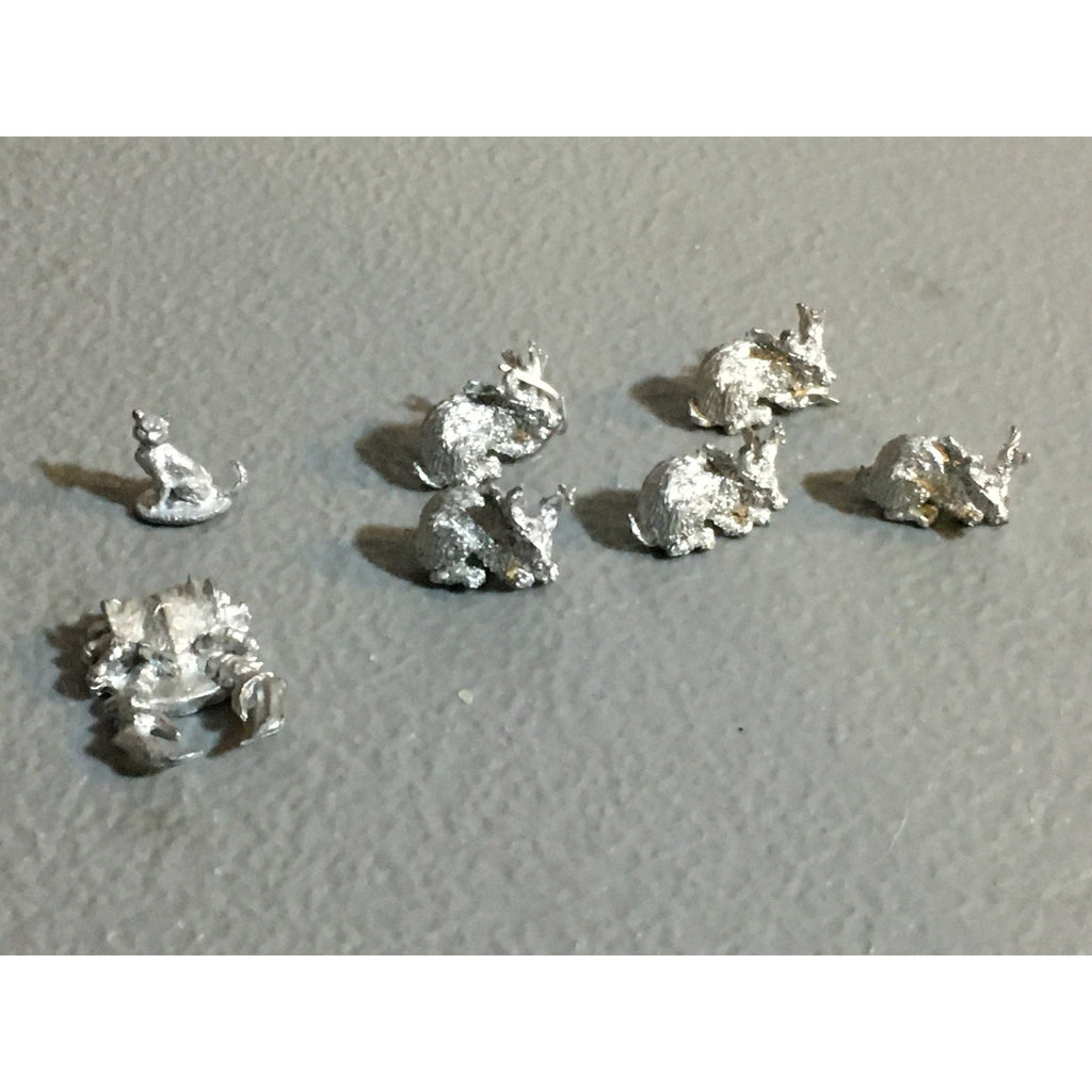 A32523 UNKNOWN METAL MINIATURES FAMILIAR? JACKALOPE CAT CRAB
