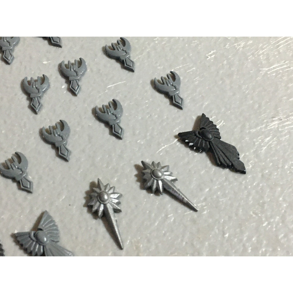 A22057 WARHAMMER FANTASY HIGH ELVES BITS LOT SHIELD ICONS GW GAMES WORKSHOP