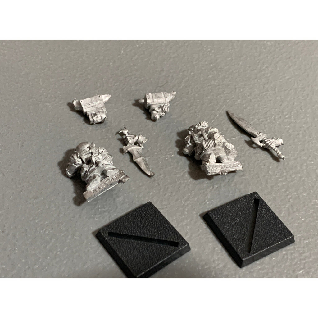 A10271 RACKHAM CONFRONTATION METAL OOP DWARF ARMOURERS