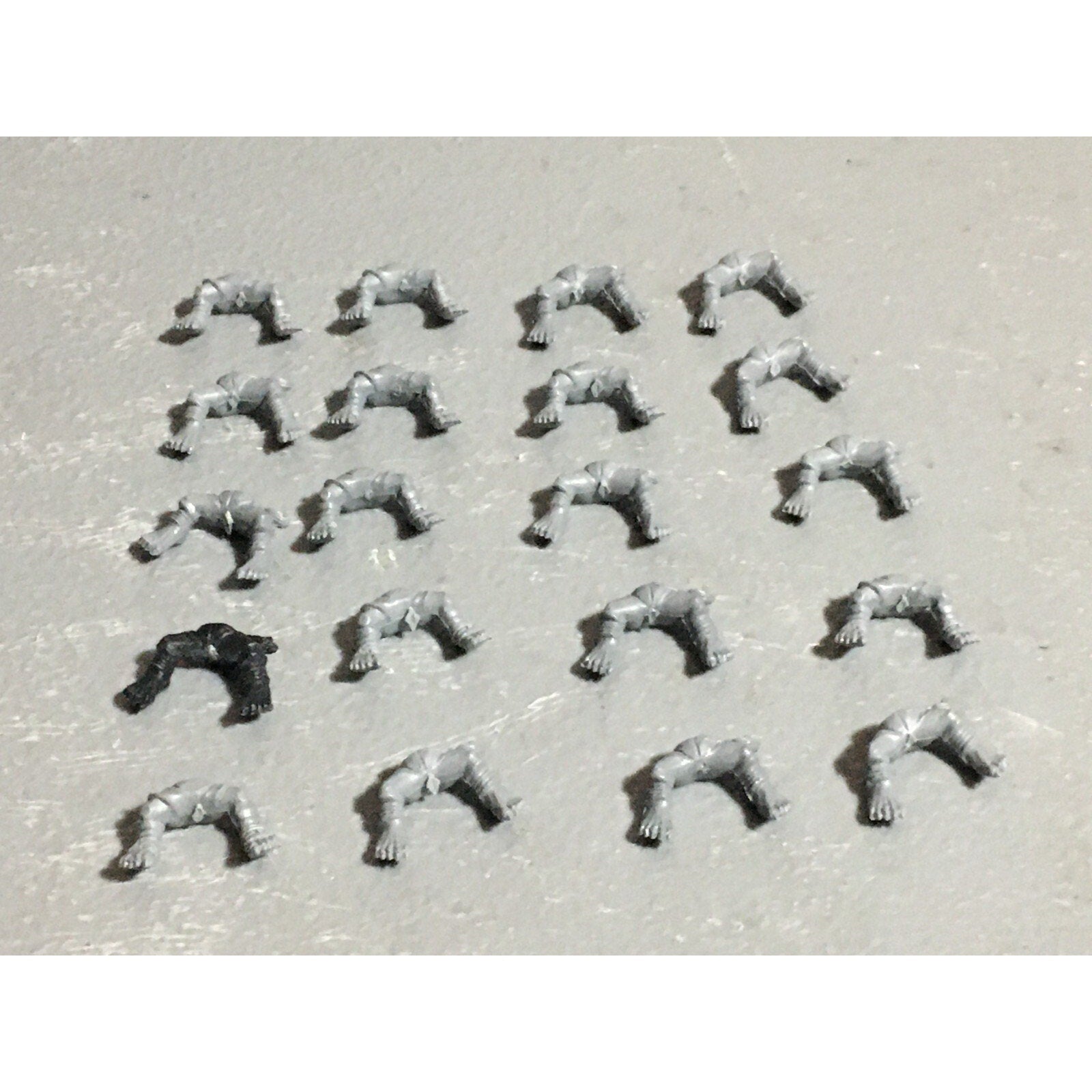 A22627 WARHAMMER FANTASY ORCS & GOBLINS BITS LOT GOBLIN WOLF RIDER LEGS GW