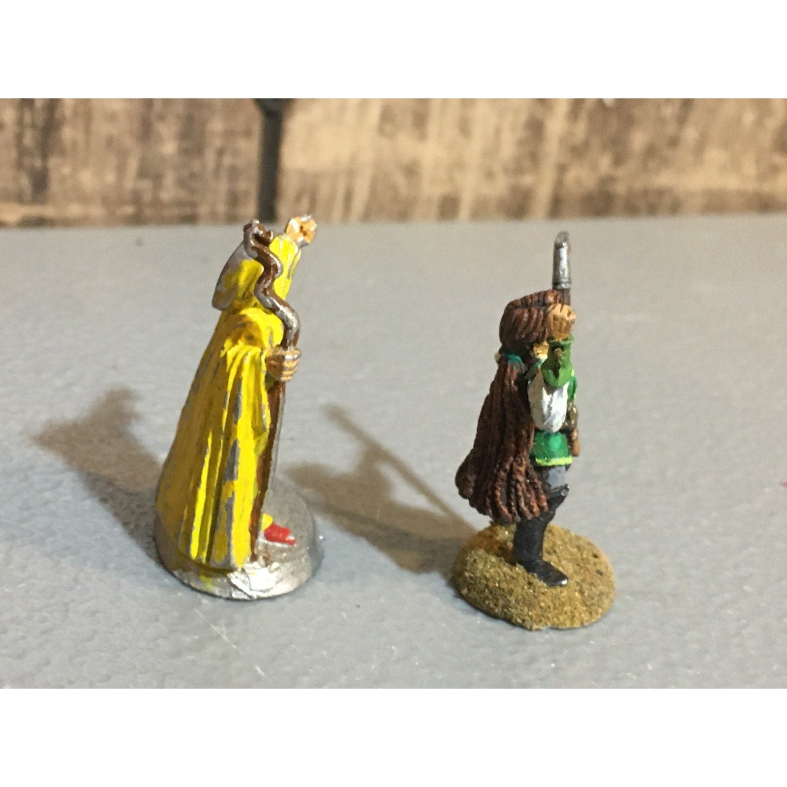 A24864 UNBRANDED METAL TABLETOP OLD OOP D&D FANTASY MAGES WIZARDS MINIATURES