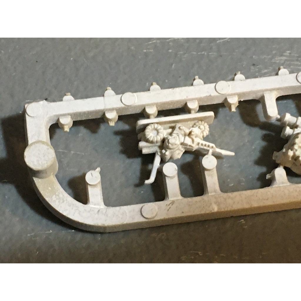 A24559 EPIC 40K SPACE MARINES SQUATS TRIKES THUDD GUNS ON SPRUE GW