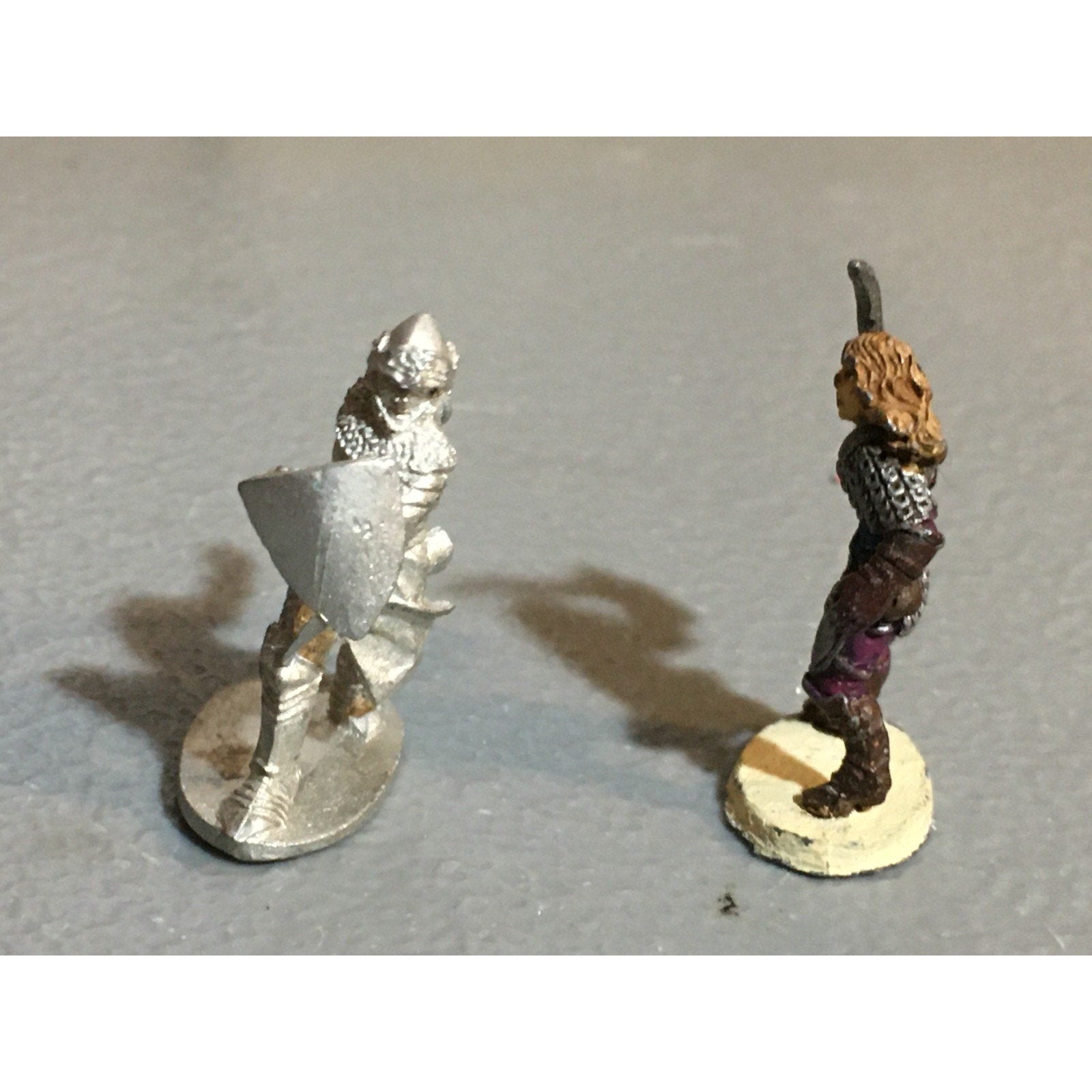 A24861 UNBRANDED METAL TABLETOP OLD OOP D&D FANTASY WARRIORS KNIGHTS MINIATURES