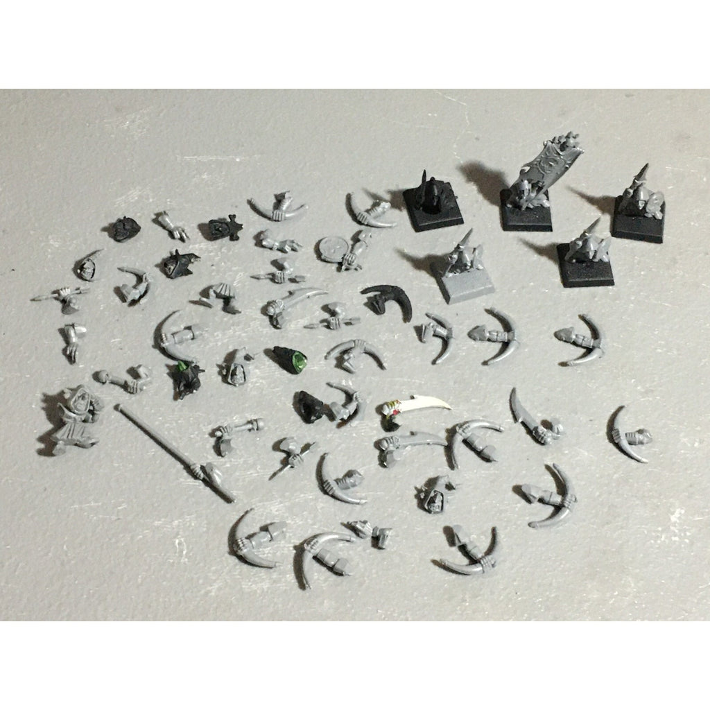 A22618 WARHAMMER FANTASY ORCS & GOBLINS BITS LOT NIGHT GOBLIN MIXED GW