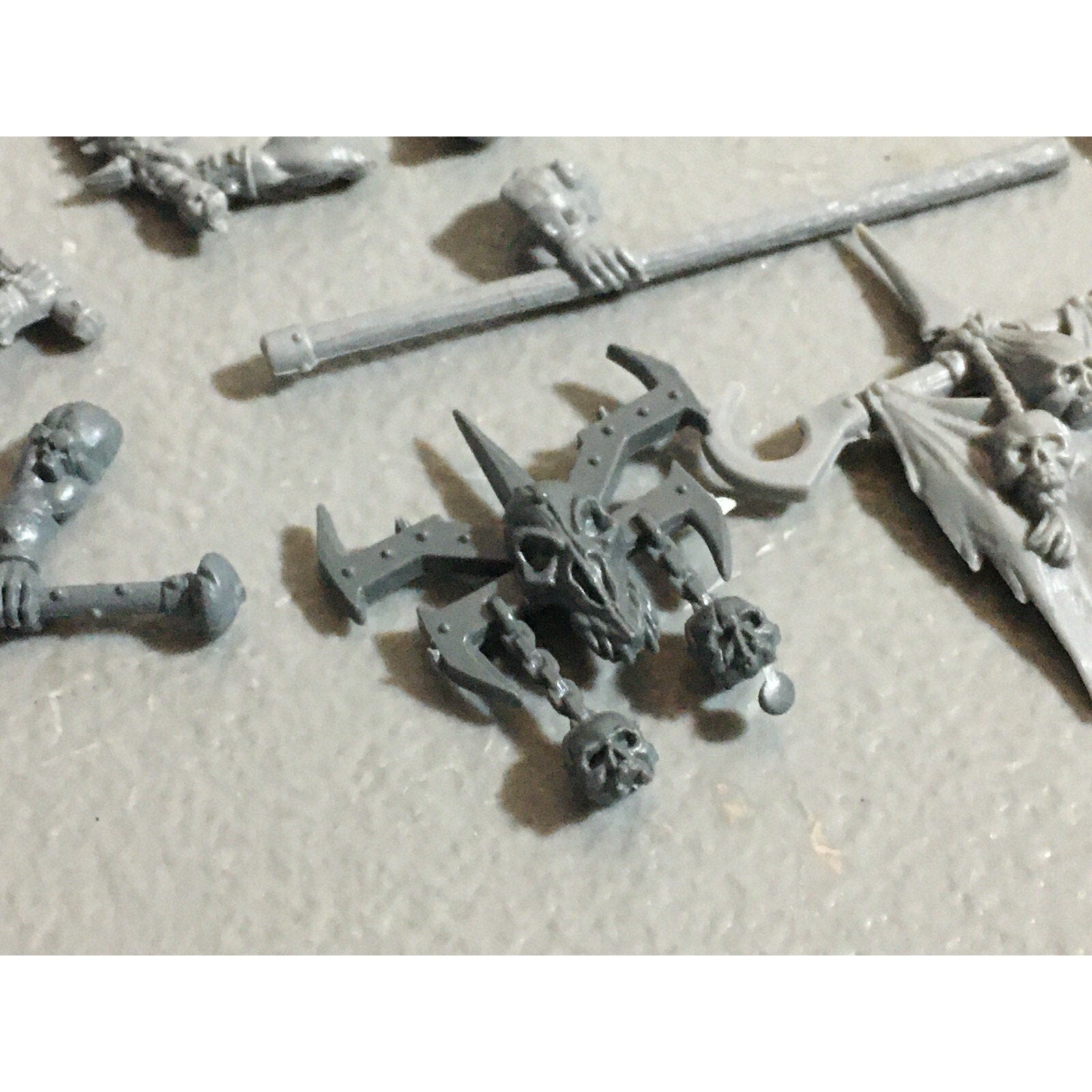 A22181 WARHAMMER FANTASY CHAOS MORTALS BITS LOT MIXED MARAUDER COMMAND & ARMS GW