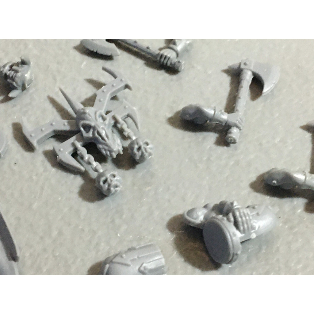 A22183 WARHAMMER FANTASY CHAOS MORTALS BITS LOT MIXED MARAUDER COMMAND & ARMS GW
