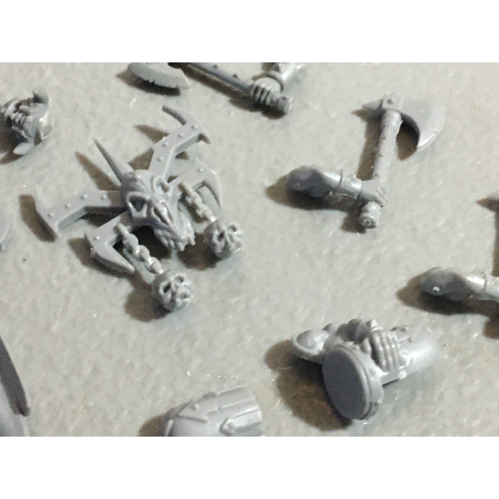 A22183 WARHAMMER FANTASY CHAOS MORTALS BITS LOT MIXED MARAUDER COMMAND & ARMS GW