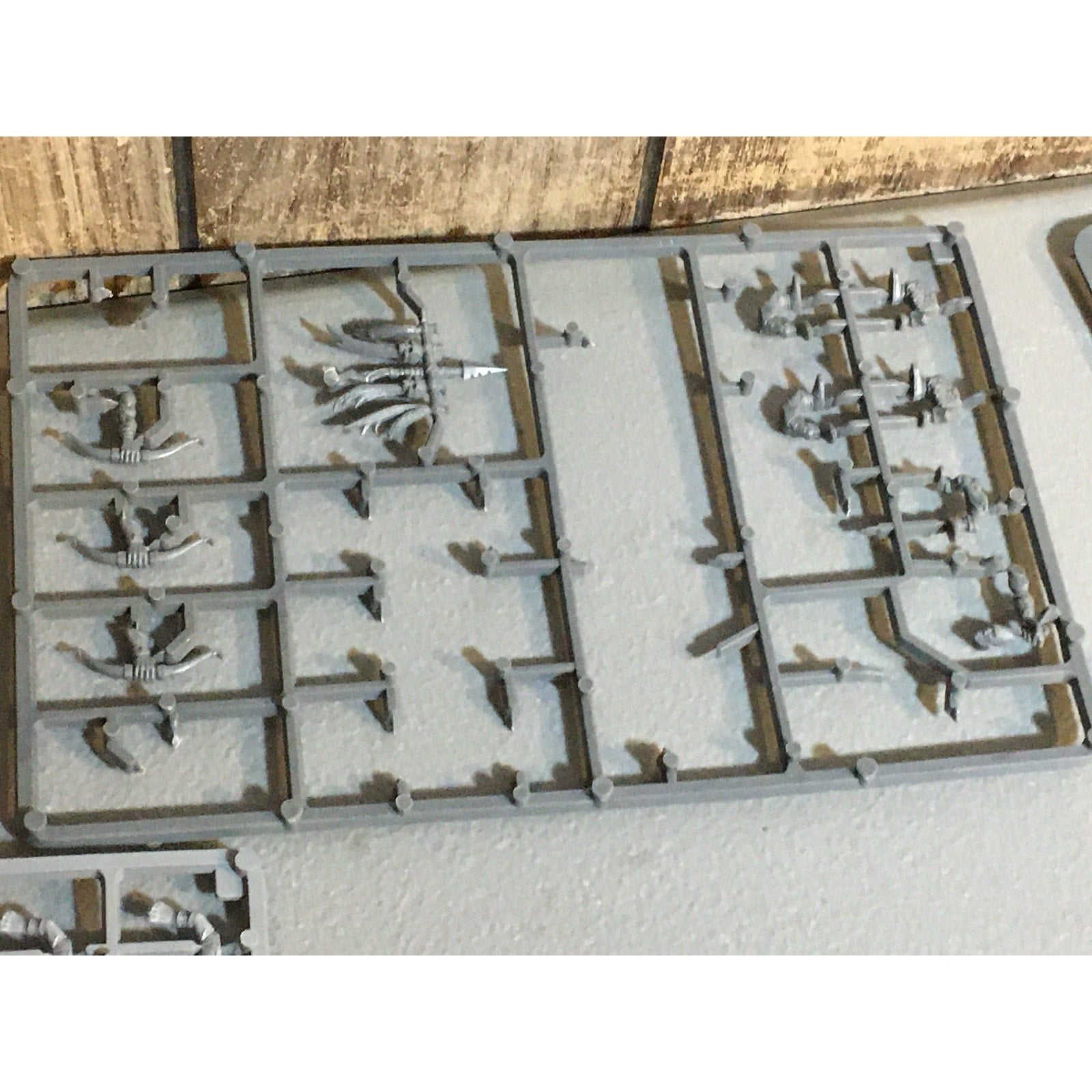 A33694 WARHAMMER FANTASY ORCS & GOBLINS BITS ON SPRUE LOT GOBLINS GW