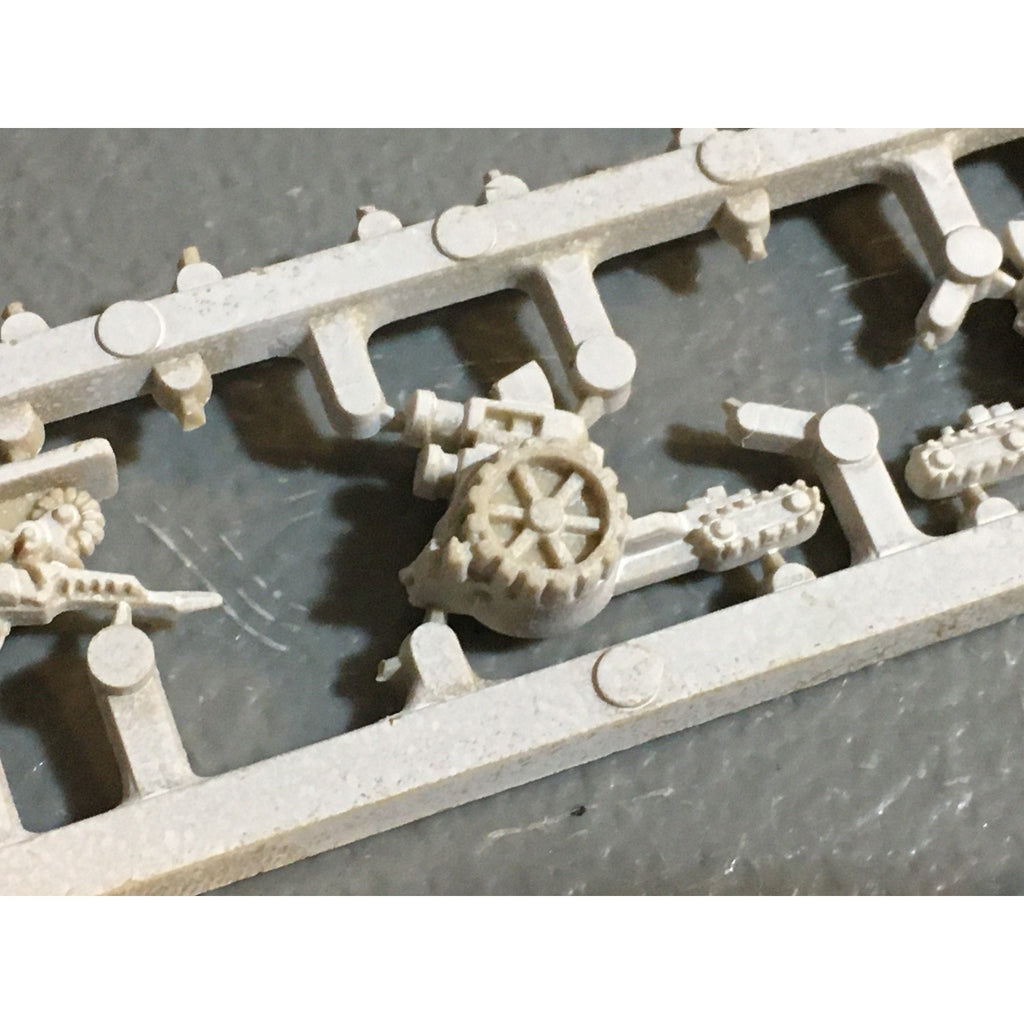 A24558 EPIC 40K SPACE MARINES SQUATS TRIKES THUDD GUNS ON SPRUE GW
