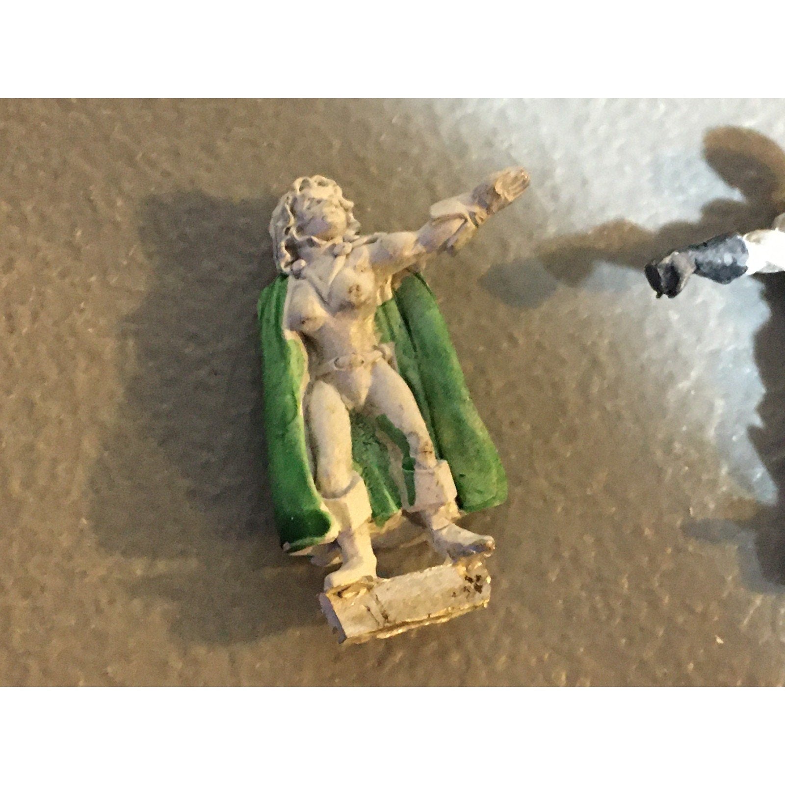 A32083 UNKNOWN METAL SUPERHERO 2 PK MALE FEMALE TABLE TOP WAR GAMES RPG