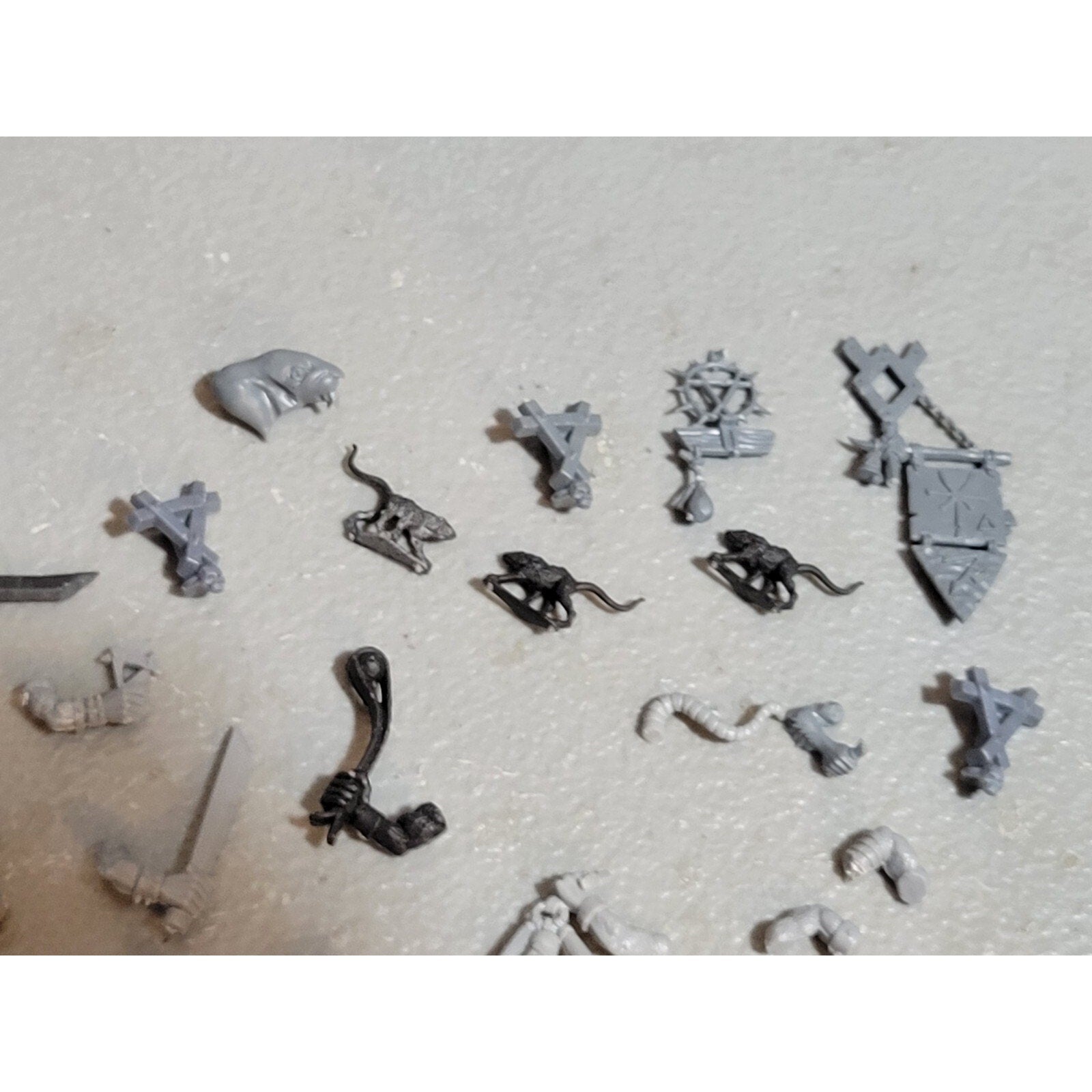 A18986 WARHAMMER FANTASY AOS SKAVEN NIGHT RUNNERS BITS LOT + EXTRA
