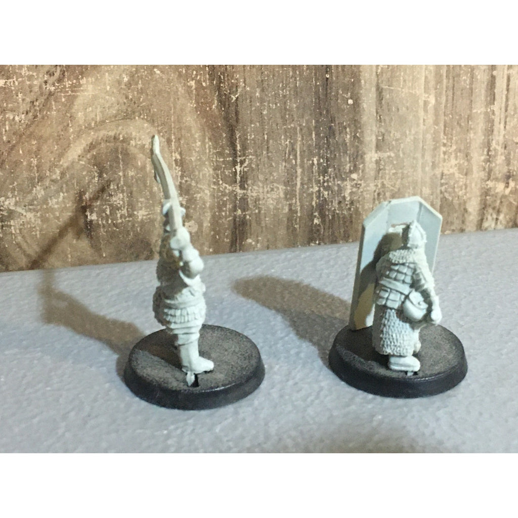 A30347 LOTR LORD OF THE RINGS GW GAMES WORKSHOP FINECAST DWARF VAULT WARDEN TEAM