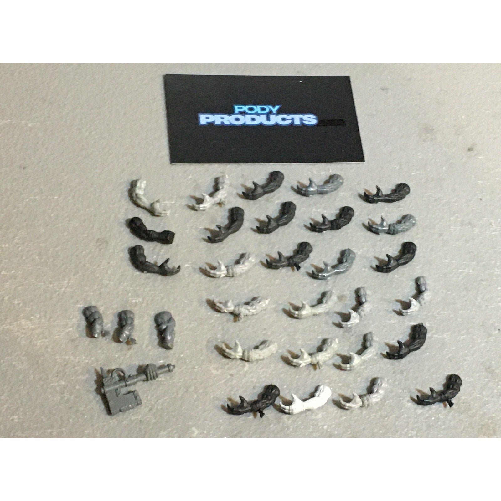 A33573 WARHAMMER 40K SPACE ORKS BITS LOT ARMS GW GAMES WORKSHOP