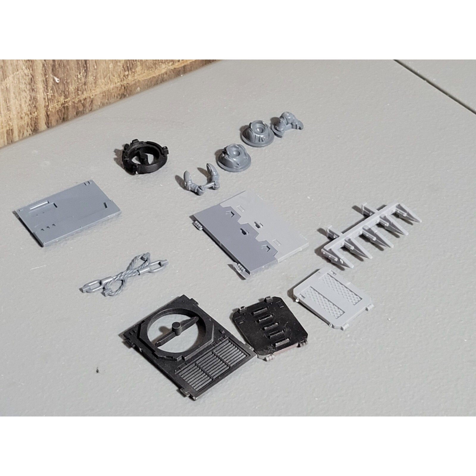 A18902 WARHAMMER 40K SPACE MARINES BITS LOT TANK VEHICLE RHINO RAZORBACK PRED