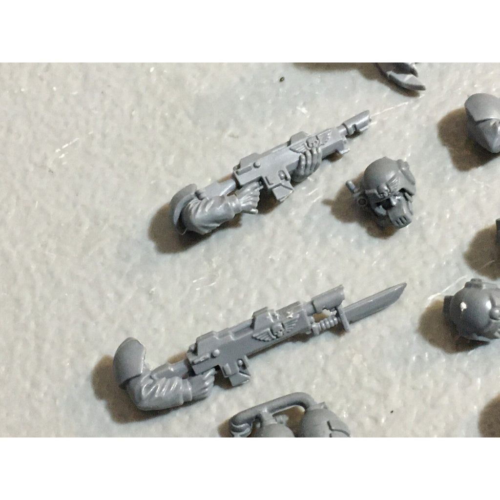 A23206 WARHAMMER 40K IG IMPERIAL ASTRA BITS LOT MIXED HEAD ARM GW GAMES WORKSHOP
