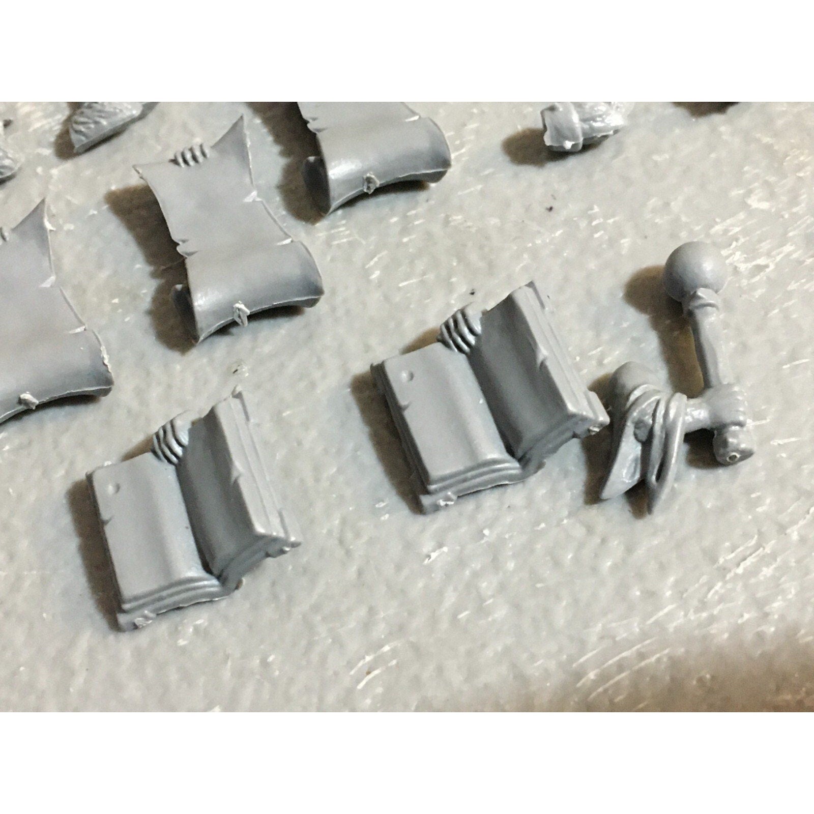 A23449 WARHAMMER FANTASY SKAVEN BITS LOT MIXED CLANRAT PLAGUE MONK RUNNER GW
