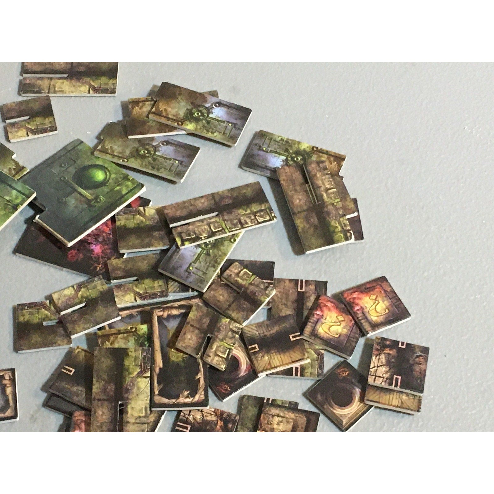 A32713 RACKHAM CONFRONTATION BIG MARKERS TOKENS TILES LOT TABLETOP
