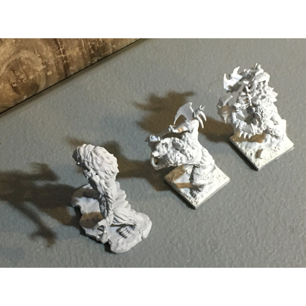 A30882 DUNGEONS & DRAGONS D&D NOLZUR'S MARVELOUS MINIS GNOLLS & FEMALE ICE TROLL