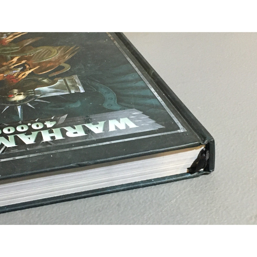 BOOK GAMES WORKSHOP WARHAMMER 40K GRIM DARKNESS RULEBOOK 8TH ED HB USED