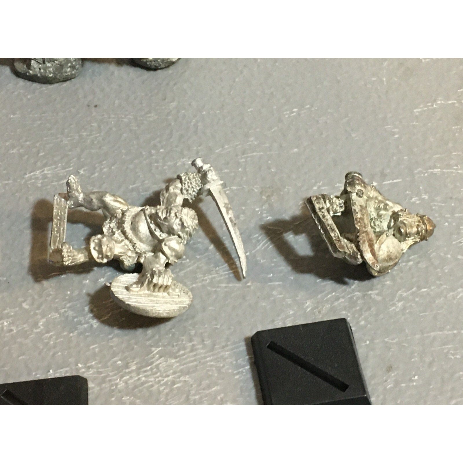 A6359 HHG HEARTBREAKER HOBBIES ORC WARRIORS & TUNDRA BEAST MISS LEG METAL OOP