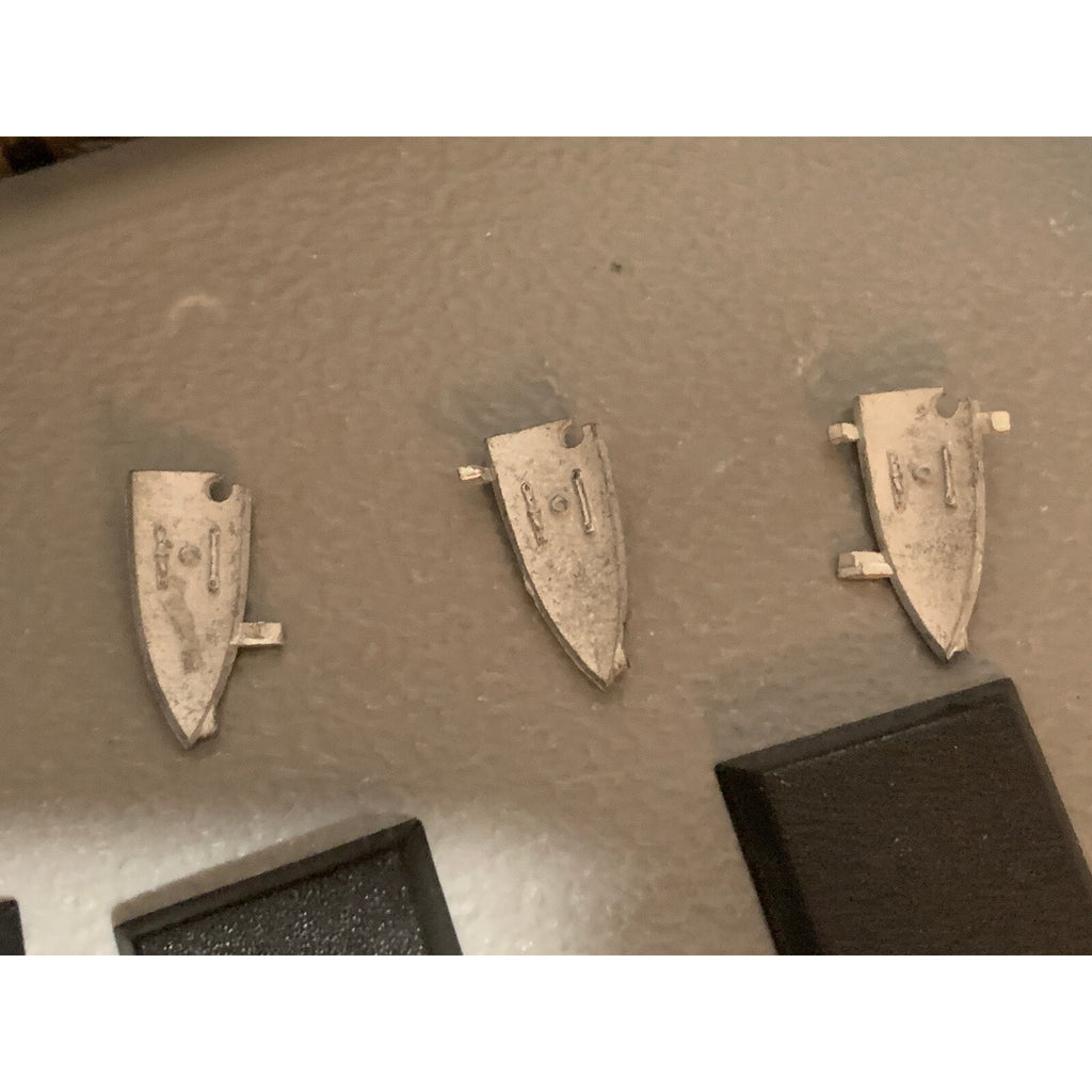 A10497 RACKHAM CONFRONTATION METAL OOP GUARDS OF ALAHAN