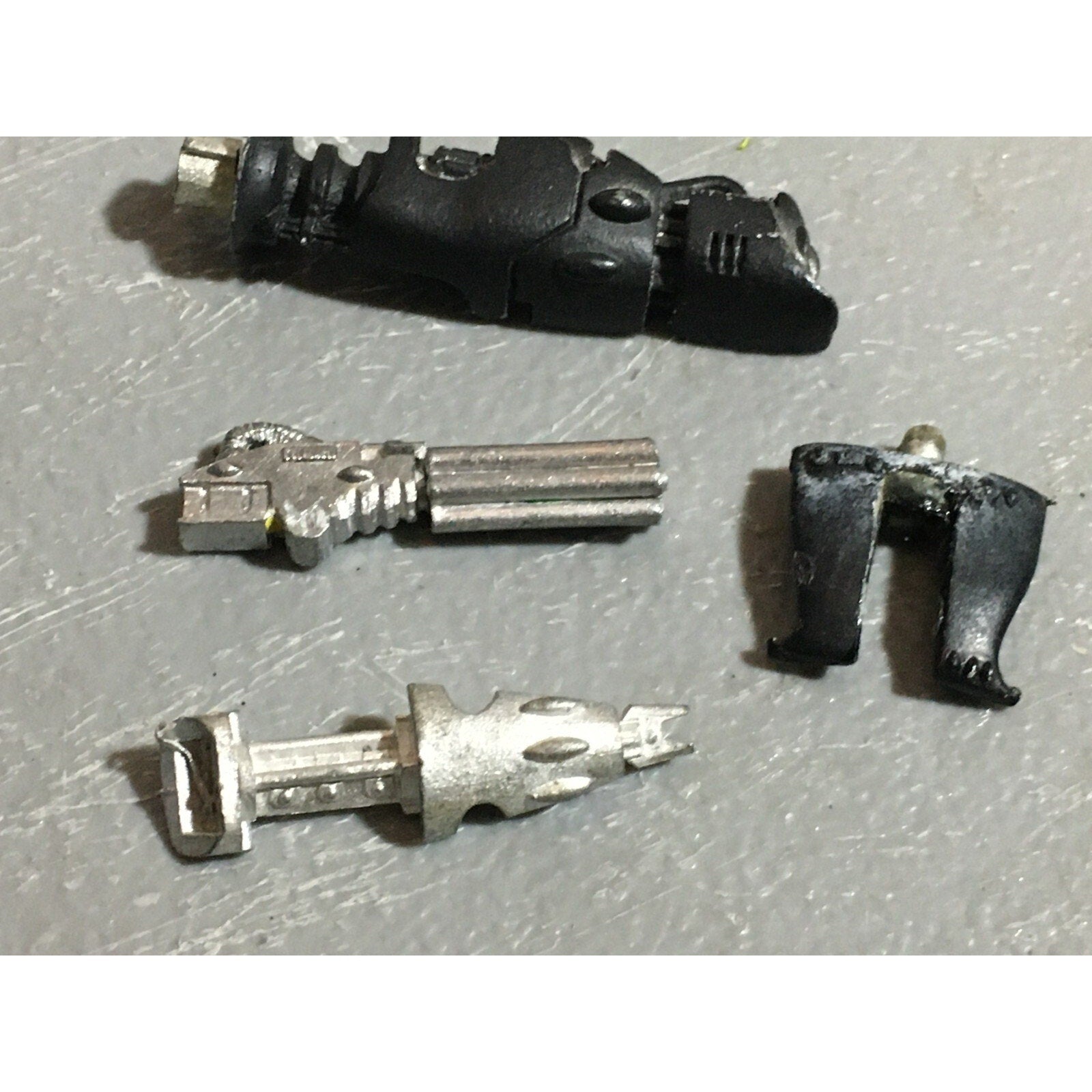 A22395 WARHAMMER 40K ELDAR CRAFTWORLDS METAL BITS LOT WEAPONS GAMES WORKSHOP GW