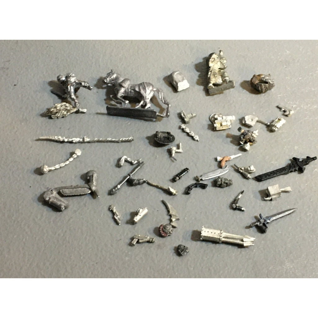 A32555 UNKNOWN MINIATURES ALL METAL BITS LOT FANTASY SCI-FI MIXED