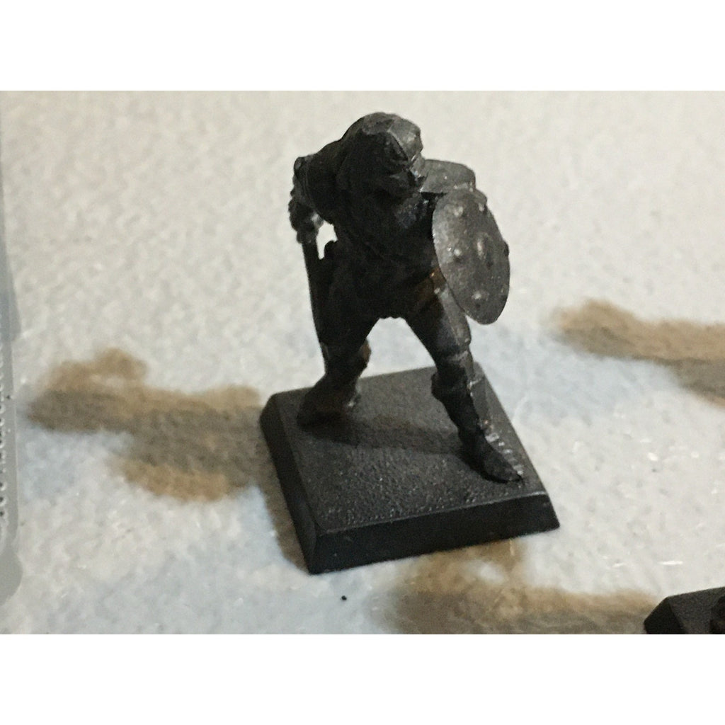 A32552 UNKNOWN MINIATURES PLASTIC WARRIOR SOLDIER BARBARIAN
