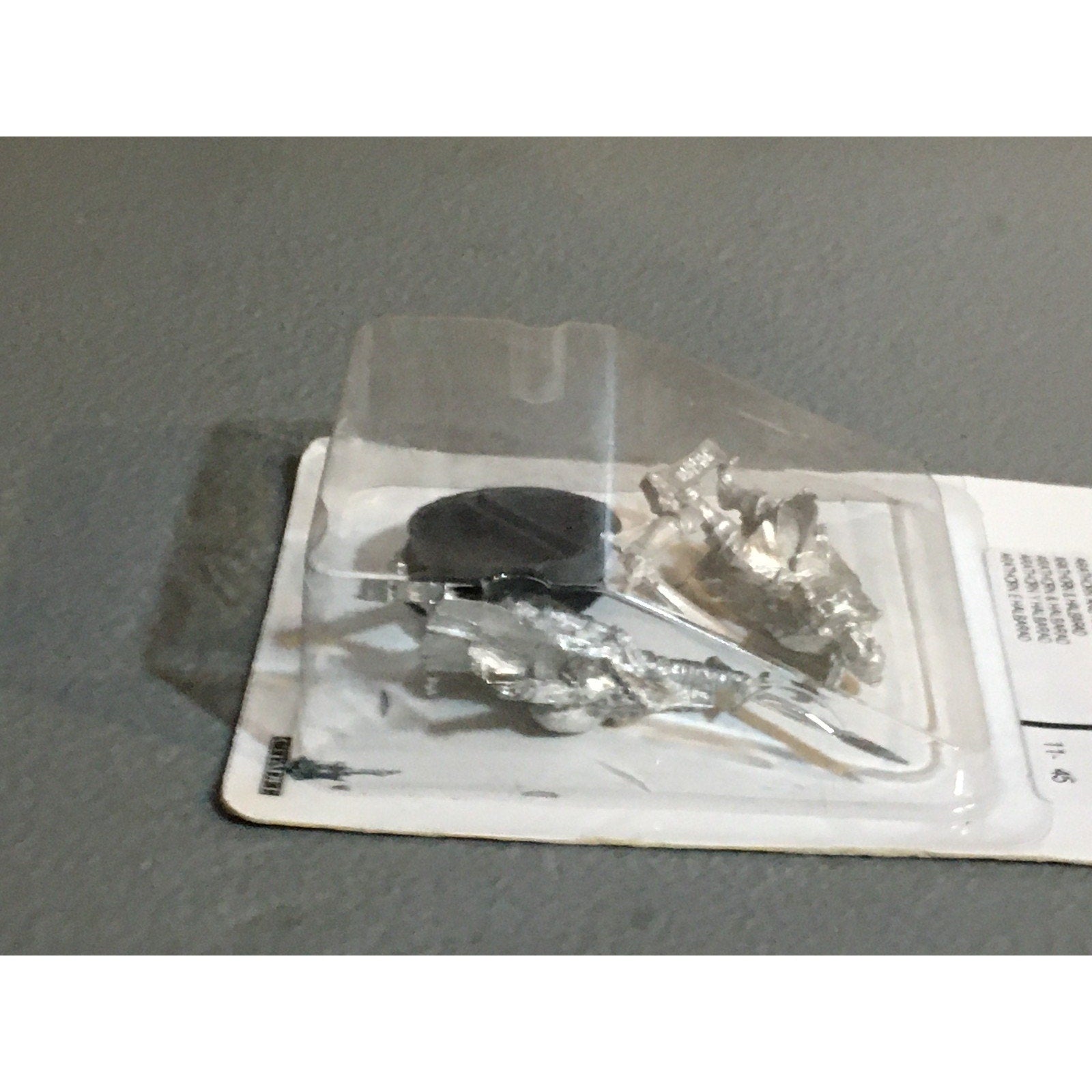 A32649 LOTR LORD OF RINGS GW GAMES WORKSHOP METAL ARATHORN AND HALBARAD NIB NEW