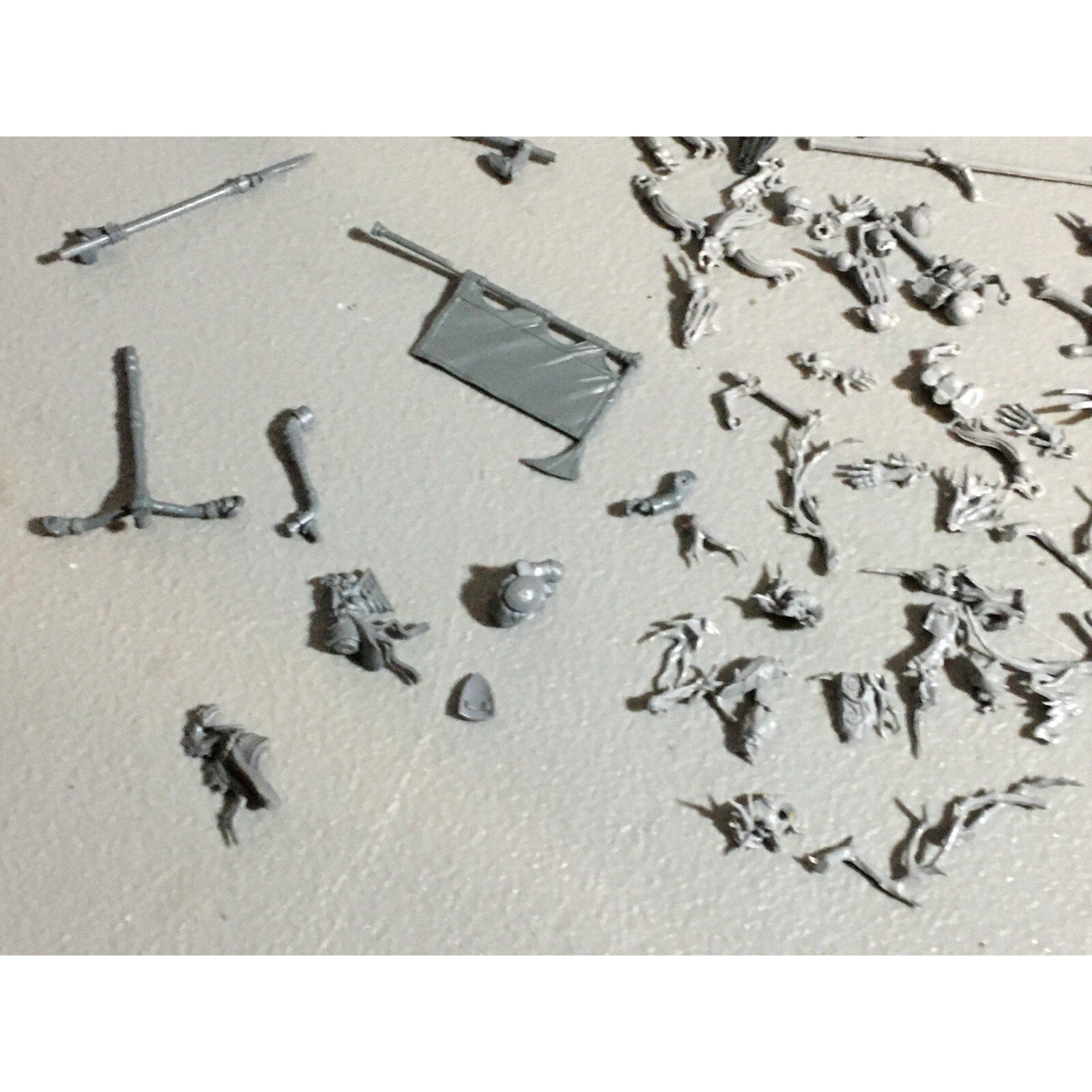 A20847 WARHAMMER FANTASY BITS LOT MIXED HIGH ELVES SKELETONS DRYADS ORCS