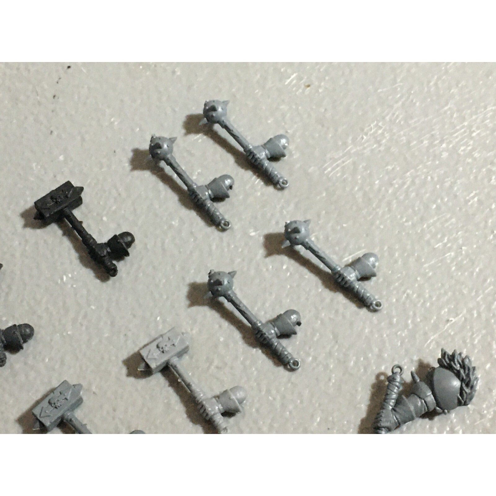 A22216 WARHAMMER FANTASY CHAOS MORTALS BITS LOT HAMMER HANDS GAMES WORKSHOP