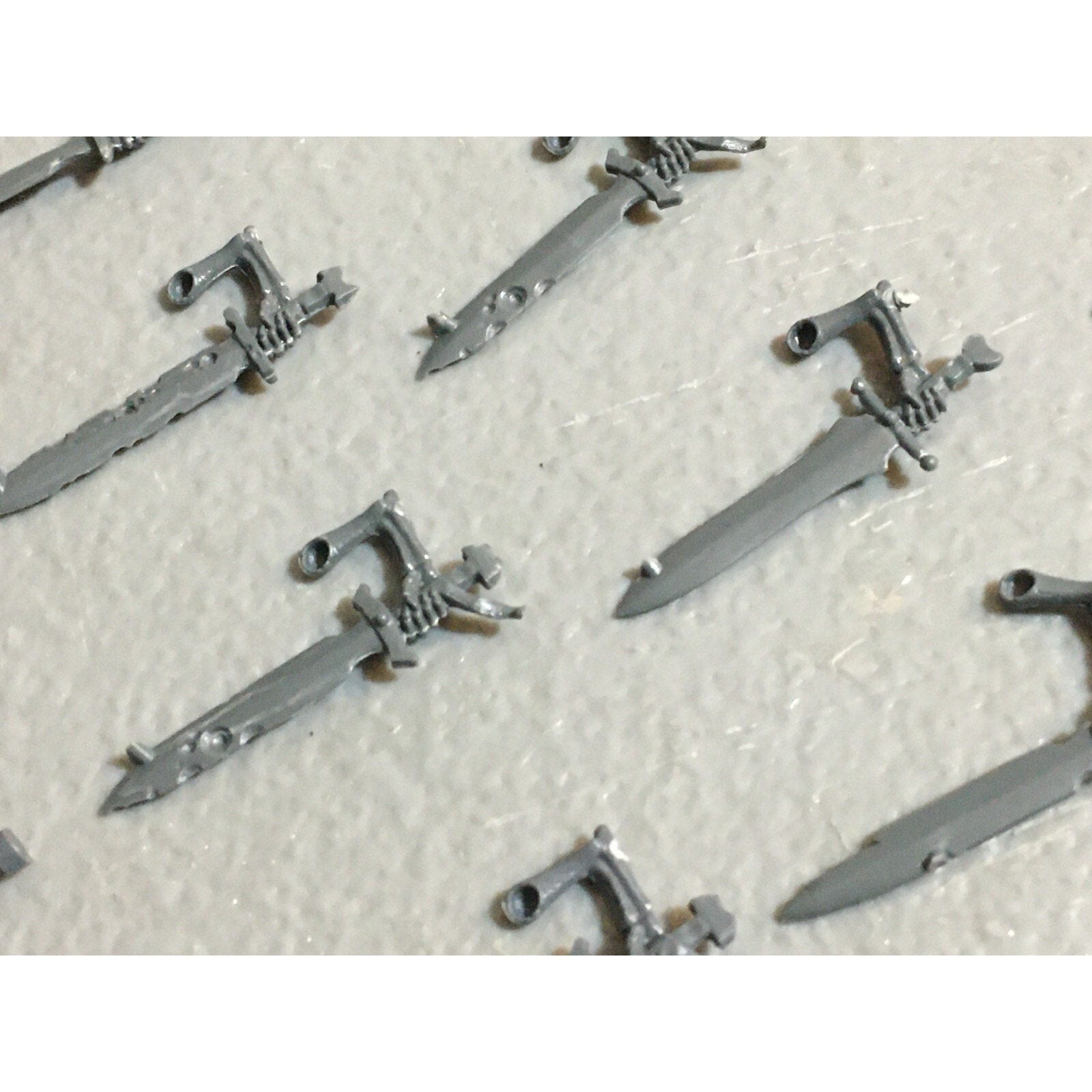 A23415 WARHAMMER FANTASY VAMPIRE COUNTS BITS LOT SKELETON WIGHT SWORD ARMS GW