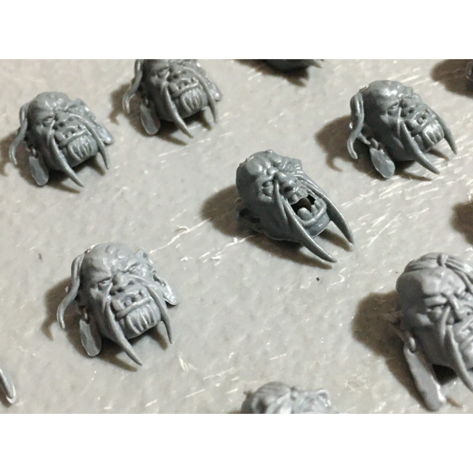 A22577 WARHAMMER FANTASY OGRE KINGDOMS BITS LOT HEADS GAMES WORKSHOP GW