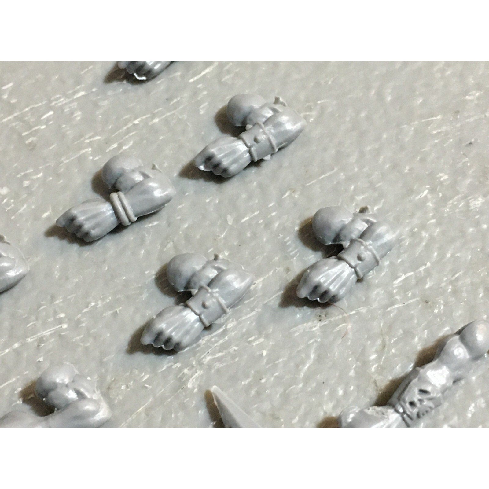 A23393 WARHAMMER FANTASY ORCS & GOBLINS BITS LOT WOLF RIDERS ARMS GW